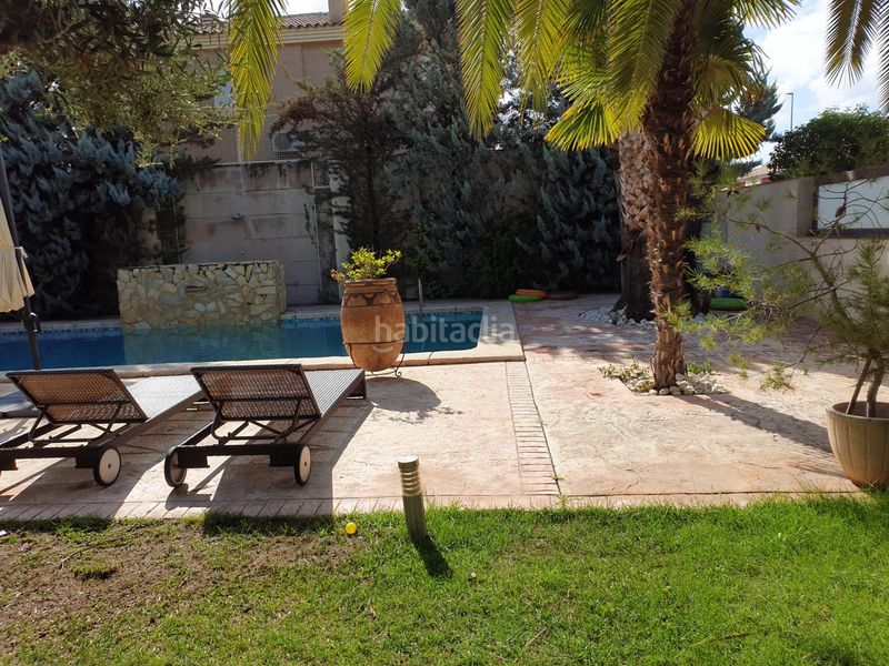 Foto 8781c84a-4f09-42e8-8c29-f7955c1bbe90. Xalet amb piscina a Petrer