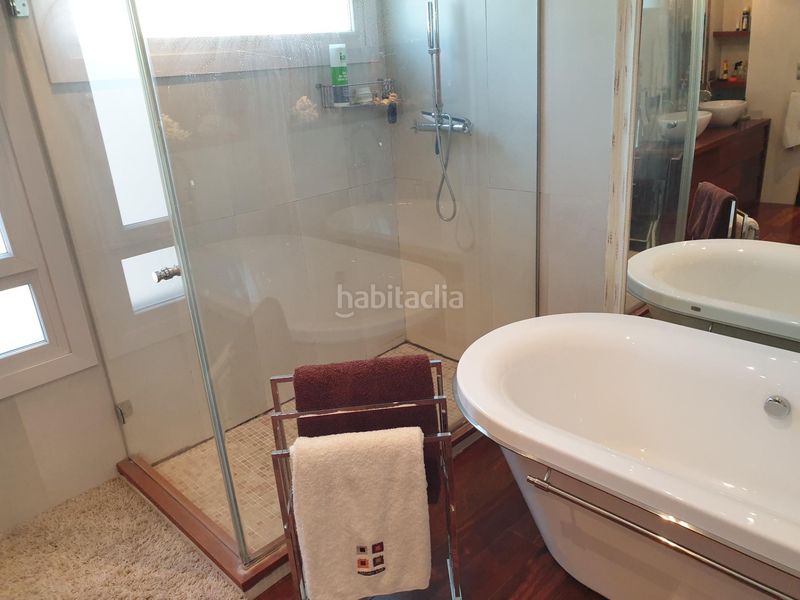 Foto a672f4ac-8bbf-4a80-a9d7-61cc2ed03d98. Xalet amb piscina a Petrer