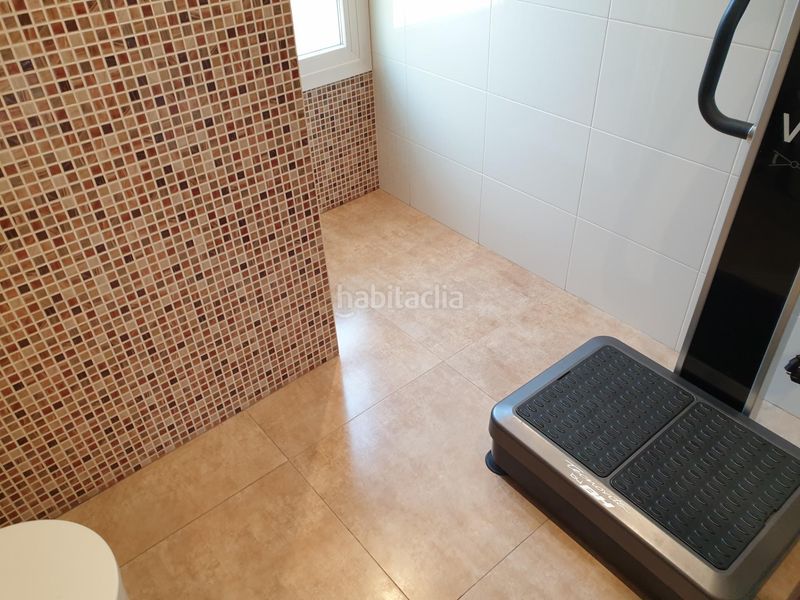 Foto ab93ebbd-76d4-433f-986b-7576678f1808. Xalet amb piscina a Petrer