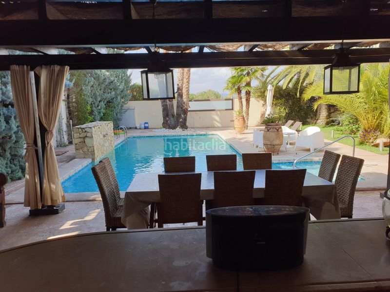 Foto ed0c6f9f-5f2a-48d9-9cd8-0b5dd70826b3. Xalet amb piscina a Petrer