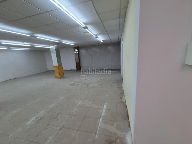 Foto 8df09d7a-57e3-4ec7-b90d-d52f018ff027. Local comercial a Plaza de Toros-Avenida Chapí-Trinquete Elda