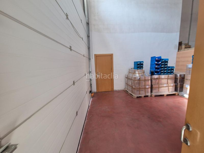 Foto 0b6c5dbc-1511-4595-beb3-6122a458c7fc. Location bâtiment à usage industriel dans San Crispín-Huerta Nueva-Estación Elda