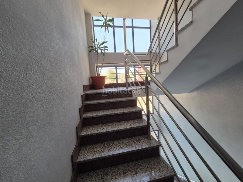 Foto 7d1c7876-ce1c-489d-b80b-adaba18214e1. Location bâtiment à usage industriel dans San Crispín-Huerta Nueva-Estación Elda