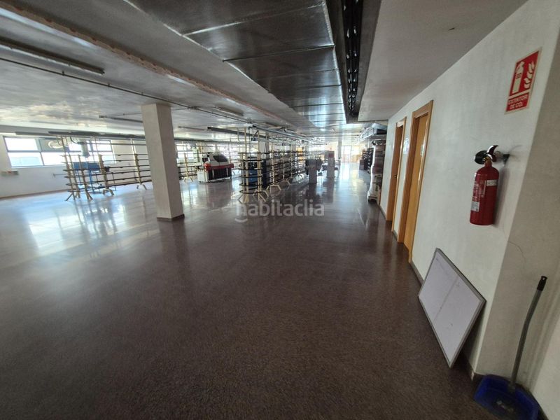 Foto ae6ecd8e-7d7a-45c7-b4f4-5842d3cea4c0. Location bâtiment à usage industriel dans San Crispín-Huerta Nueva-Estación Elda