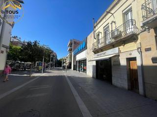 Gebäude in Centre. Edificio en santa coloma de gramanet.