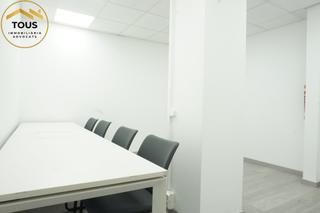 Büro in La Guineueta. Oficina reformada en barcelona.