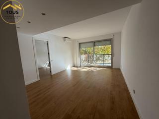 Rent Flat in Centre. Piso reformado en primera linea de mar