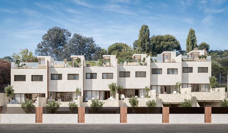 Foto a32d8046-878e-442c-a56d-44fe5d6254b0. Semi detached house with pool in Centro ciudad Fuengirola