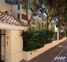 Flat  Rancho park. Piso en urb. rancho park, marbella