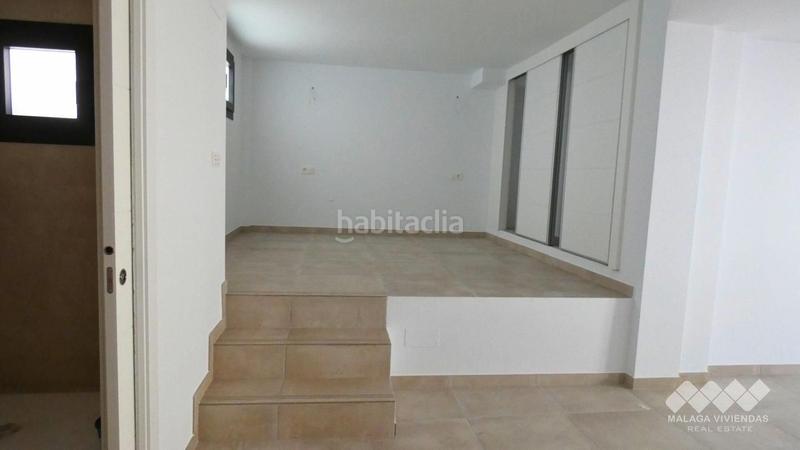 Foto 3ef70daa-61e7-4f92-bbef-8d7ba9ce48c1. Locale commerciale in Jardines de Alhaurín-Huerta Alta-Fuensanguínea Alhaurín de la Torre