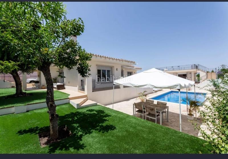 Foto bfbccd61-2004-4ea9-94c7-0d05525f4842. House with pool in Centro Alhaurín de la Torre