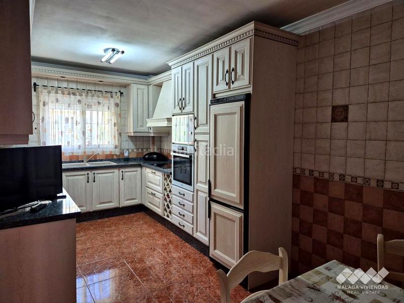 Foto 0c76d77e-fe9d-4611-9d60-a5b2acb82409. Casa a Zona Calvario Estepona