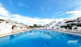 Casa  Nueva atalaya. Chalet  de 4 habitaciones en estepona, nueva atalaya