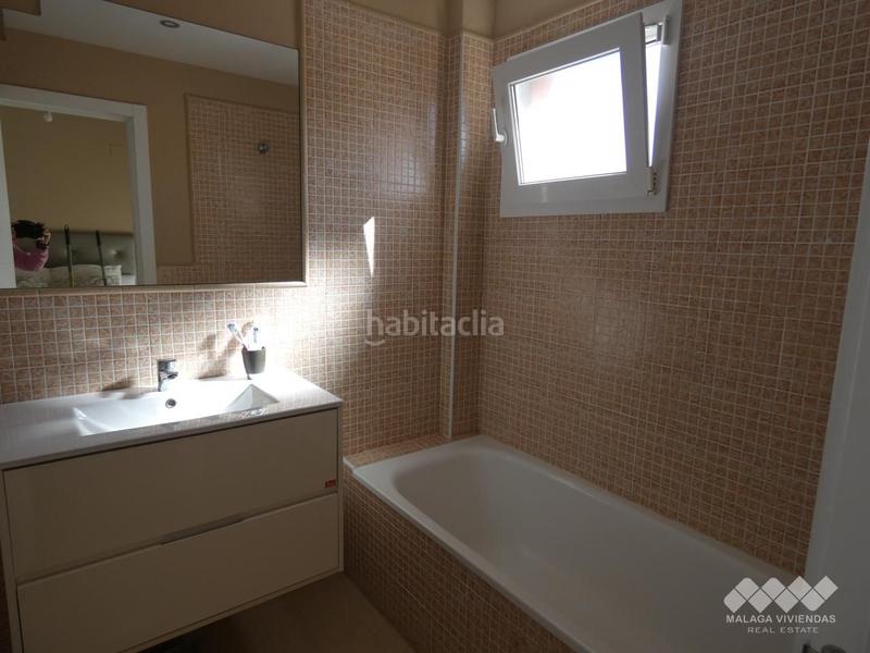 Foto b8d401c0-9c43-4d68-a95a-996c23f31b44. Maison jumelée avec piscine dans El Romeral-Peñón de Zapata Alhaurín de la Torre