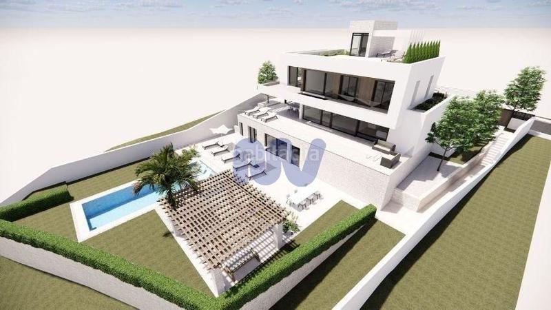 Foto 769eb599-be2a-4263-b31f-4e602f82d128. Haus mit parking pool in Elviria Marbella