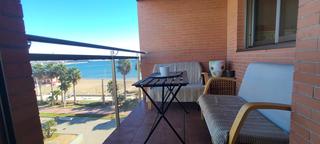 Etagenwohnung  Maritimo antonio machado. Excelente piso de 3 dormitorios con terraza en primera linea de