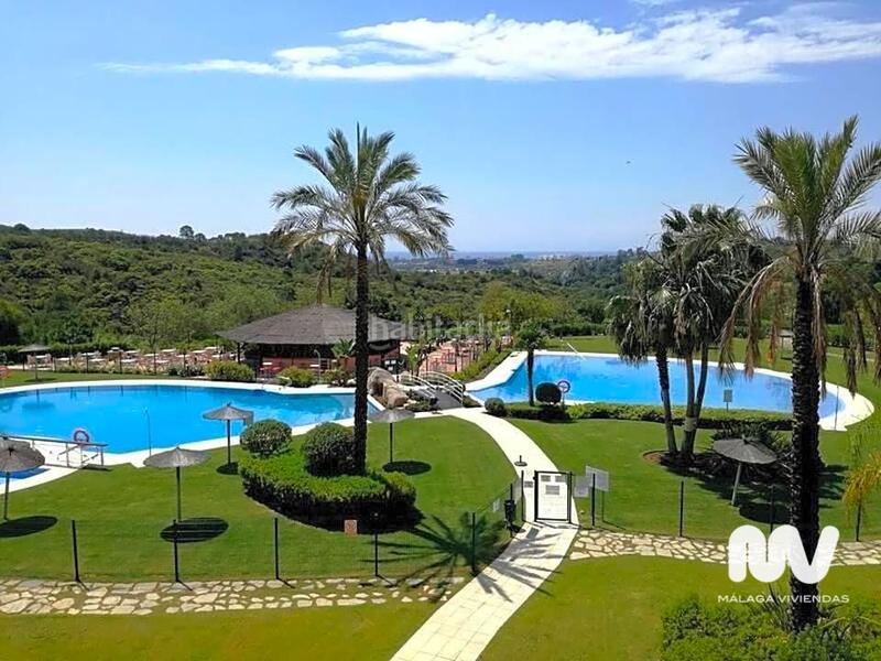 Foto 8f709661-0cd9-487f-b5fe-e17c2c729b28. Pis amb aparcament piscina a Los Flamingos Benahavís