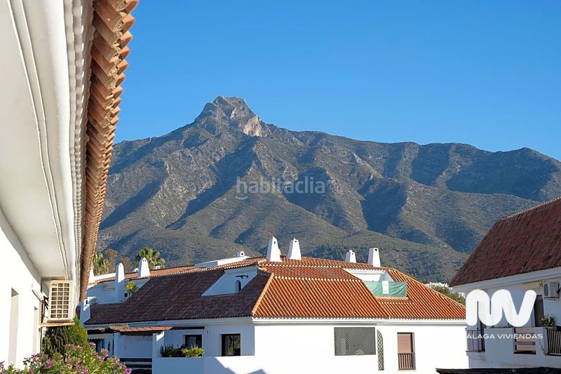 Foto 766d02dd-d0c0-44eb-b478-dba3fb5cb463. Dúplex amb aparcament piscina a lomas de Marbella club Marbella