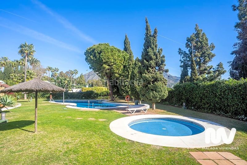 Foto c07b24c4-69ac-411e-aa3e-1395dc266e76. Dúplex amb aparcament piscina a lomas de Marbella club Marbella