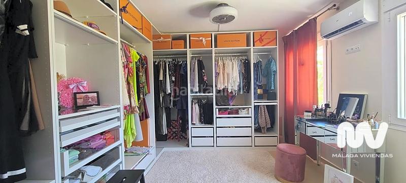 Foto a1fa6c80-d743-4167-a396-ea1337d64d94. Casa amb piscina a altos de Estepona Estepona