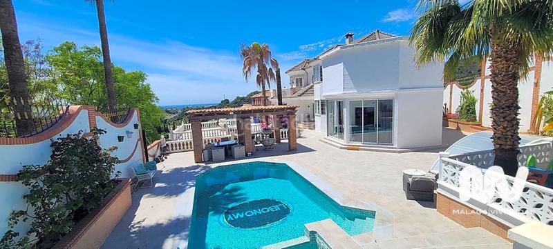 Foto d9a8c31c-cf15-4183-8d5e-a6947c5c26cc. Casa amb piscina a altos de Estepona Estepona