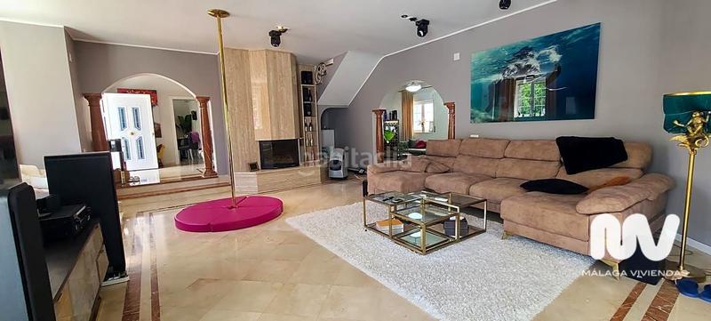 Foto f1fce916-b073-4db2-a708-2bfb8c056edb. Casa amb piscina a altos de Estepona Estepona