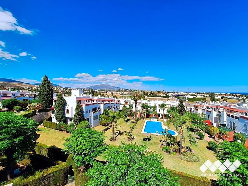 Foto 7e7dfeec-3956-48ed-833a-29b0291e93c1. Casa a Bel - Air Estepona