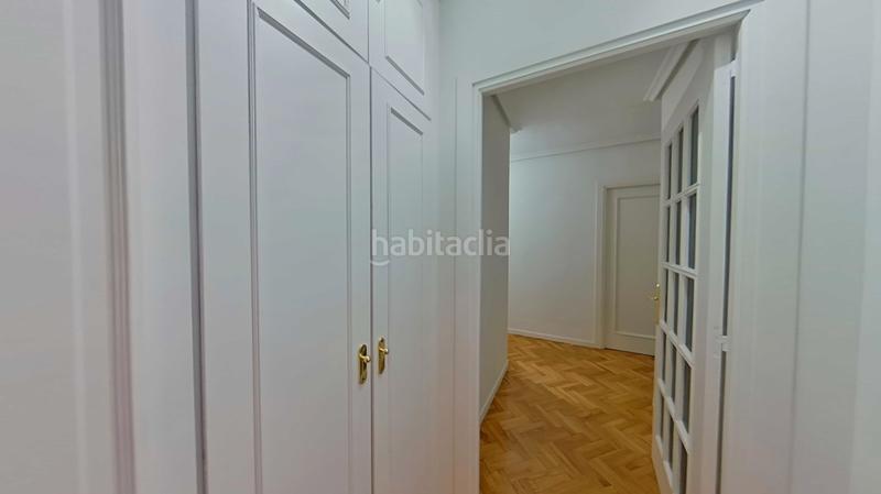 Foto f963bea1-80cb-48d4-8989-dcc8a22deb94. Rent flat with heating in Almagro Madrid
