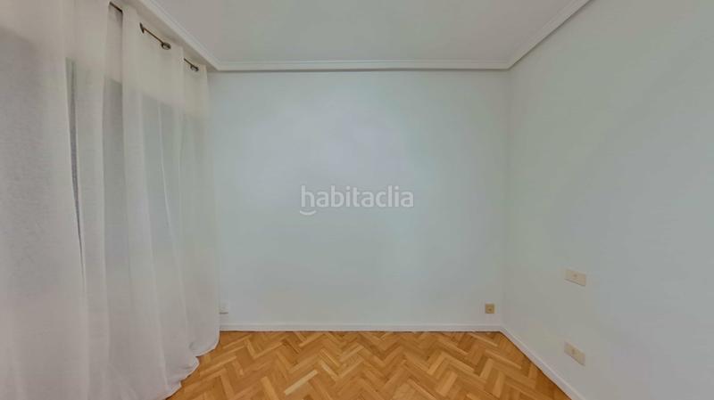 Foto 0caad5f0-01c2-4c03-ba1e-fb0ca59849dd. Lloguer pis amb calefacció a Almagro Madrid