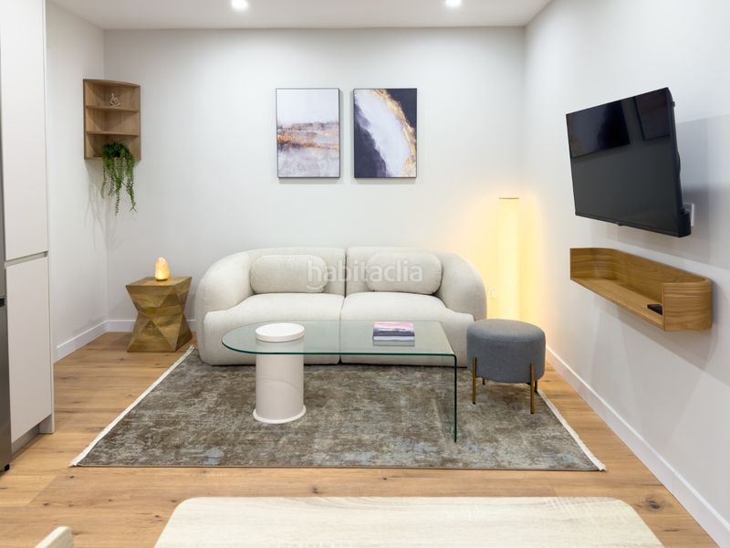 Foto cb2ec319-f28c-4112-885d-2d36ee8c1dcc. Casa amb calefacció a Almagro Madrid