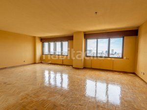 Foto c897d113-4fbe-4127-844a-f97b84123b01. Piso en Almenara-Ventilla Madrid