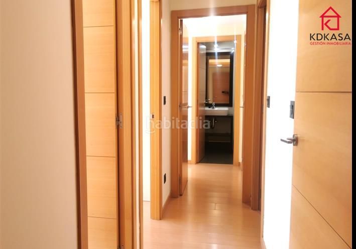 Foto 77b497be-0978-4c69-8bf8-1aeeb0a606b2. Rent flat with heating parking pool in Sanchinarro Madrid