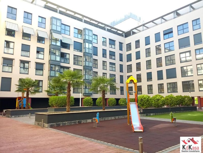 Foto d10155fd-0008-4c9c-93e6-a2a9ece0abb9. Rent flat with heating parking pool in Sanchinarro Madrid