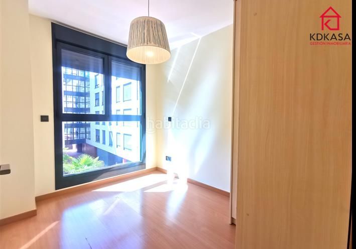 Foto f0e28411-2cf4-4161-8390-436aee36bf8a. Rent flat with heating parking pool in Sanchinarro Madrid