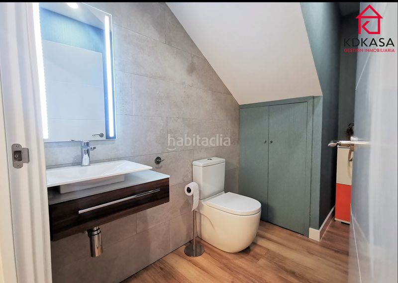 Foto c40b7017-f03e-4c14-b84c-a74d36faa384. Rent flat with heating in Simancas Madrid