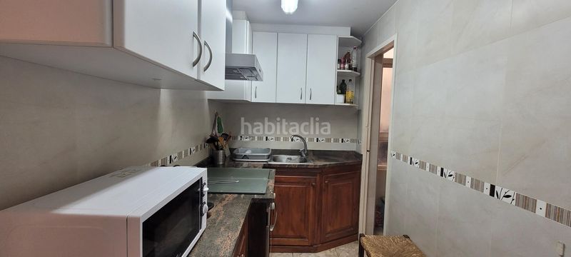 Foto 58b025df-c8a0-4ccc-bc44-38f7a01e943a. Pis amb aparcament piscina a l´Estartit poble Estartit