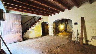 Casa  C/ teatre. Casa de piedra en torroella de montgr�casa de piedra aproximadam