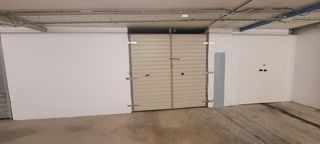 Aparcament cotxe  Els salats. Garage cerrado compuesto de dos plazas de parquing de 14 m2 cada