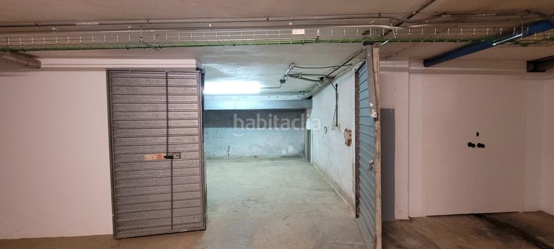 Foto 10f1c25b-4117-4351-a085-071870c2572a. Aparcament cotxe a l´Estartit poble Estartit