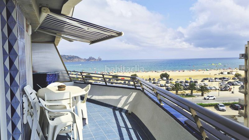 Foto 8ce7b8c2-27d2-4ff0-98b9-7bdf12550d65. Pis amb aparcament piscina a l´Estartit poble Estartit