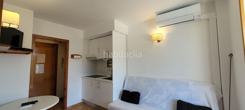 Foto 8e8d027c-adaa-4062-b64b-81be90c2f17d. Pis amb piscina a l´Estartit poble Estartit