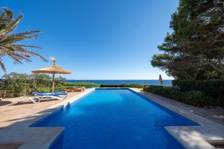 House in Cala Pi-Vallgornera. Primera linea de mar , chalet espectacular de estilo mediterrane