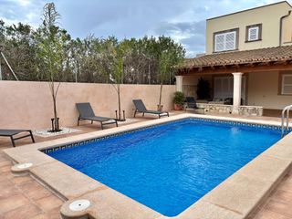 Xalet a Cala Pi-Vallgornera. Chalet independiente con licencia vacacional para 8 personas