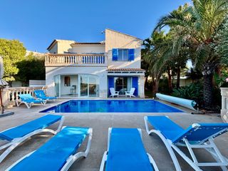 Chalet  Pedreres. Chalet en primera linea de mar con licencia vacacional activa