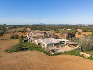 Mas  Diseminados var. Finca rústica en campos