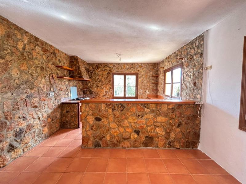 Foto c182dfe3-9bc7-456a-914a-fbc0b8c3525d. Masia amb aparcament a Cala Llombards Santanyí