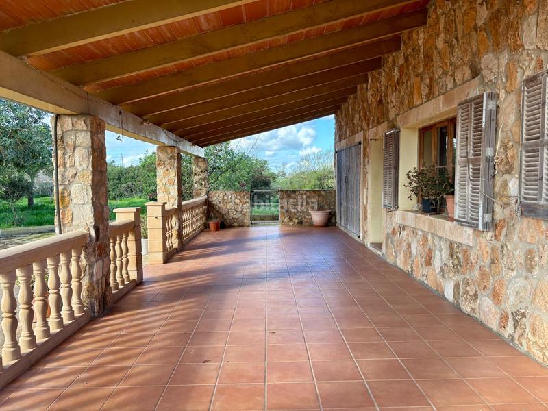 Foto fd0933cf-a357-4a81-bf36-87c69d150a4d. Masia amb aparcament a Cala Llombards Santanyí