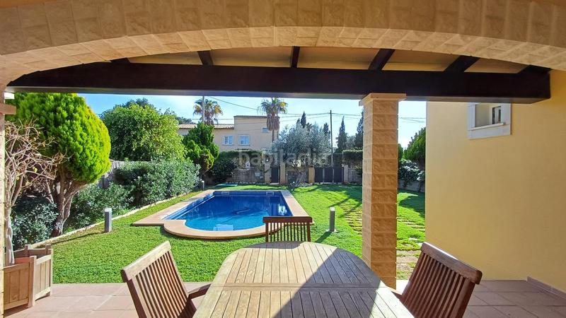 Foto 964d03fd-aeeb-4f0d-b528-010556e41db3. Chalet fantastico chalet unifamiliar con piscina y jardin privado. en Llucmajor