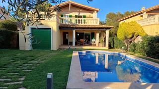 Chalet  Rossini. Fantastico chalet unifamiliar con piscina y jardin privado.