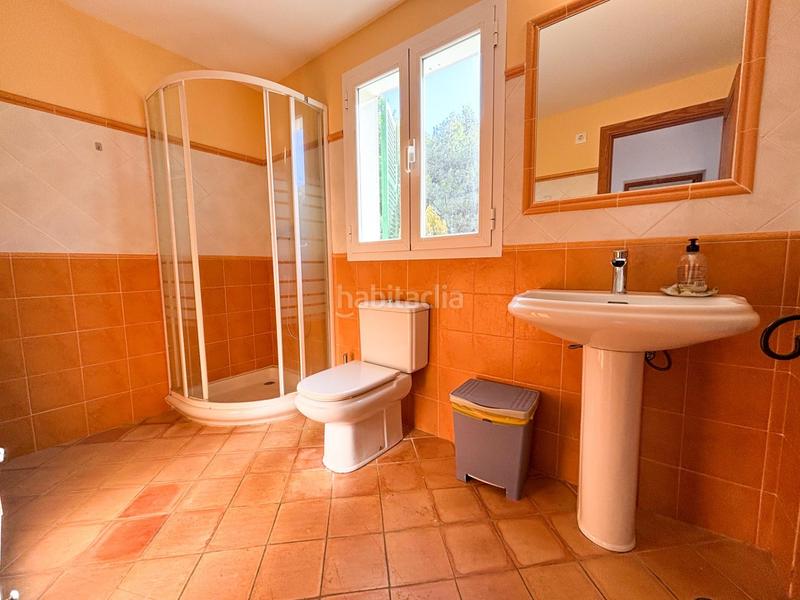 Foto e255b30c-63ba-48e0-ab6e-30aa8c5d4374. Chalet fantastico chalet unifamiliar con piscina y jardin privado. en Llucmajor